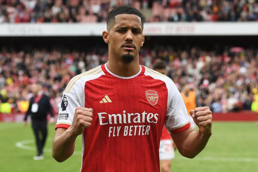 Saliba có thành tích ấn tượng trong màu áo Arsenal.