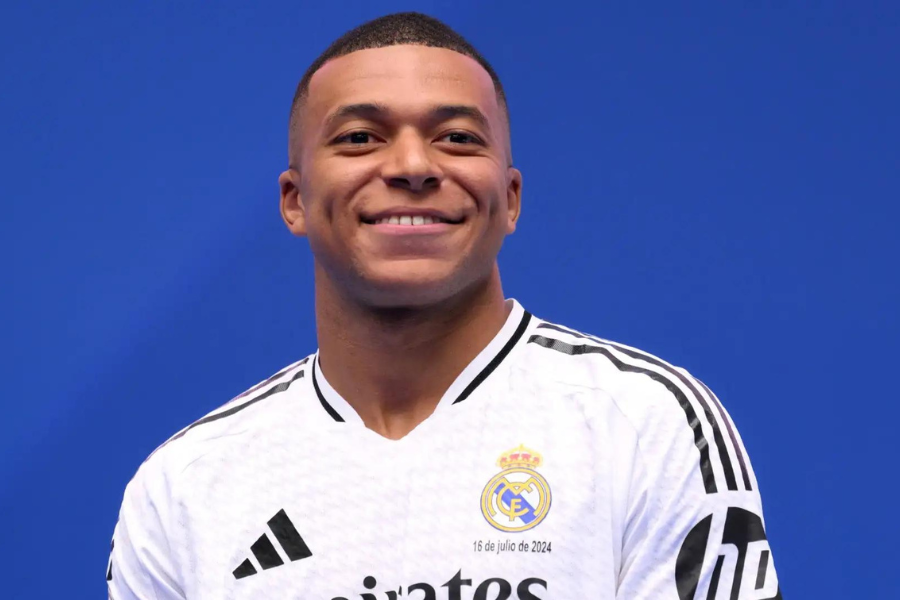 Mbappe quay sang đòi nợ PSG