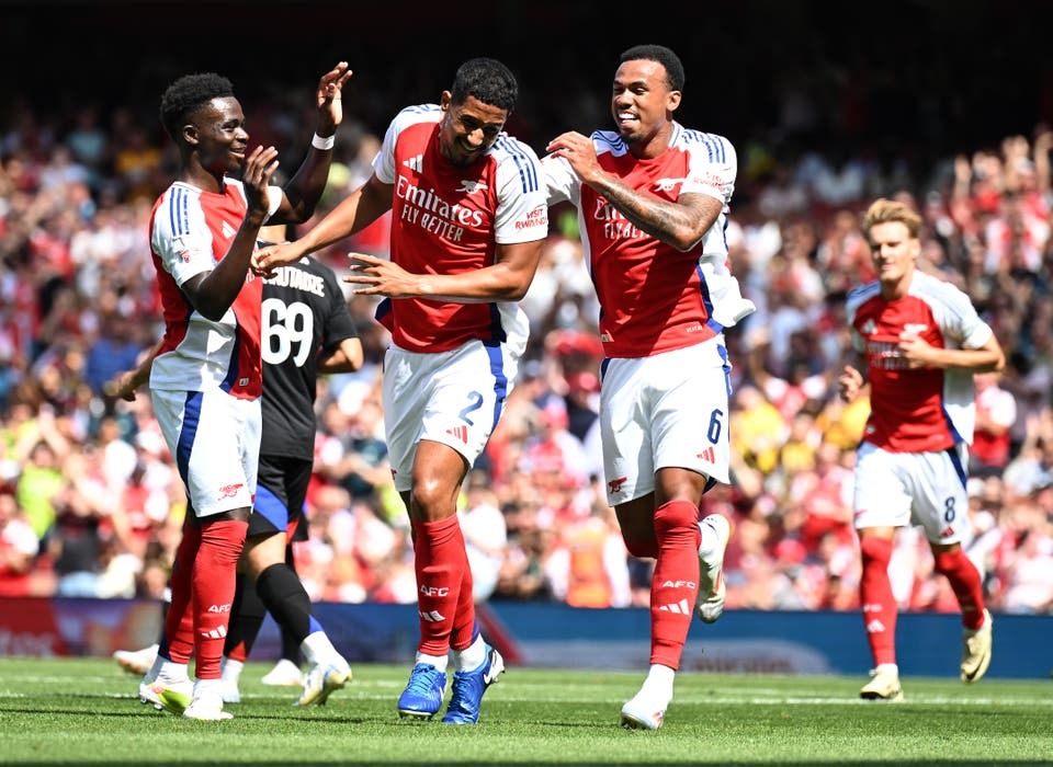 Dễ dàng đánh bại Lyon, Arsenal đăng quang Emirates Cup