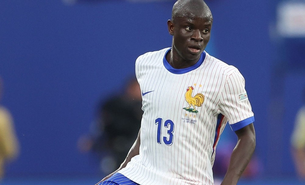 Atletico tính gây sốc với Kante