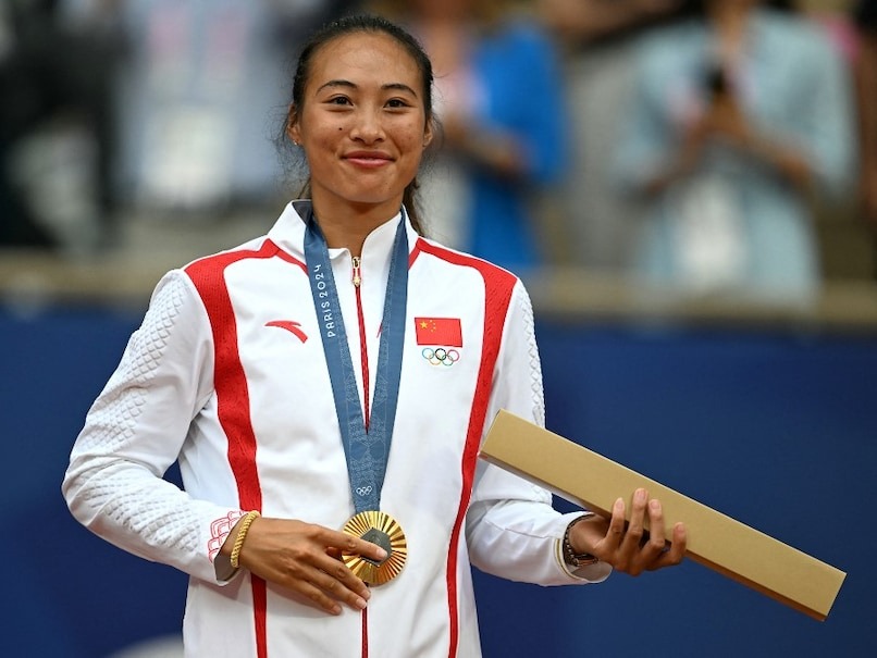 Zheng Qinwen đi vào lịch sử với tầm HCV đầu tiên của tennis Trung Quốc tại Olympic