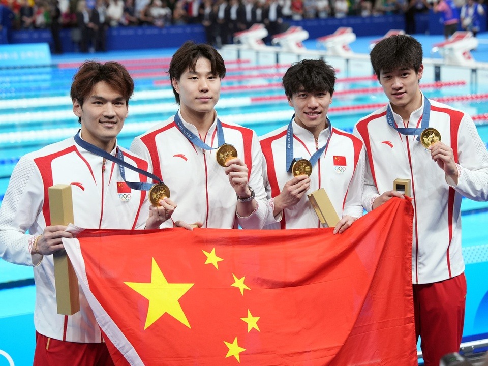 Trung Quốc phá vỡ sự thống trị của Mỹ khi giành HCV nội dung tiếp sức hỗn hợp nam 4x100 m Olympic Paris 2024