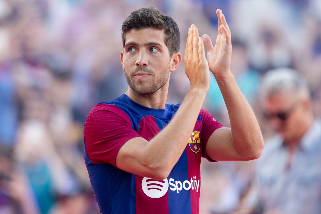 Đội trưởng Barca chuyển đến làm học trò Fabregas