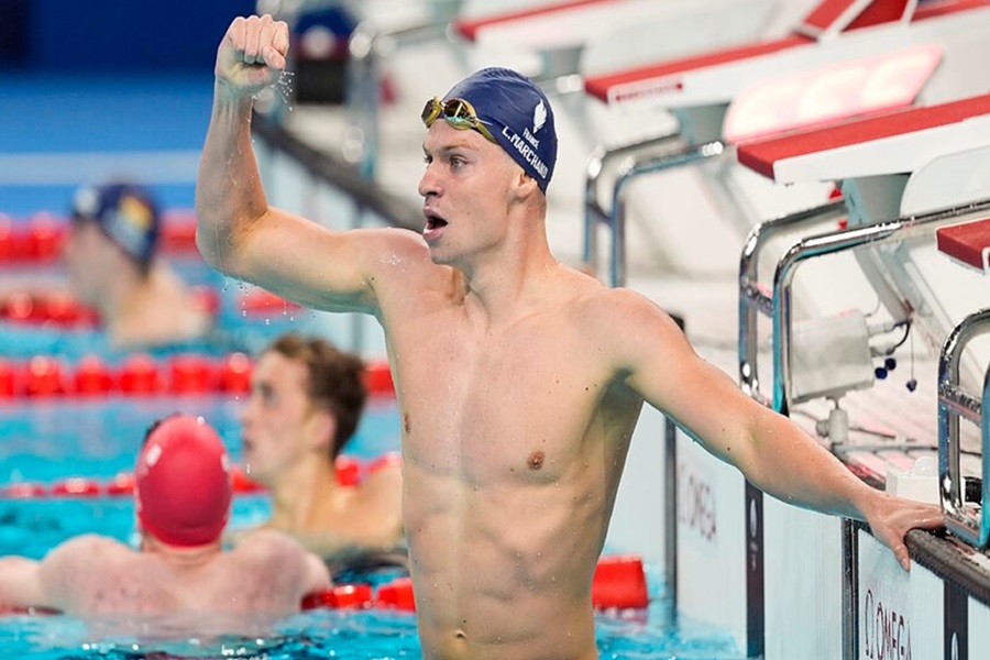 Leon Marchand vượt qua kỷ lục Olympic của huyền thoại Michael Phelps