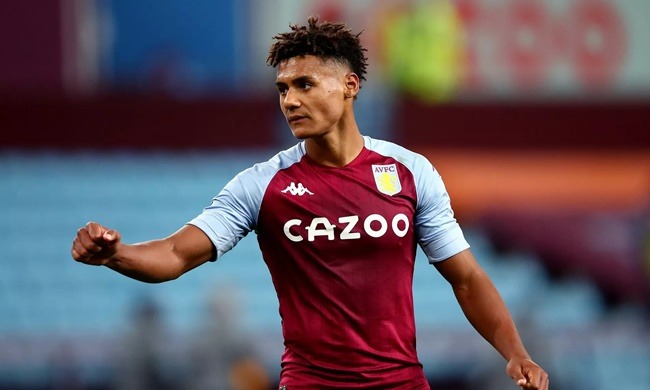 Ollie Watkins có lần đầu ra sân chơi C1 châu Âu