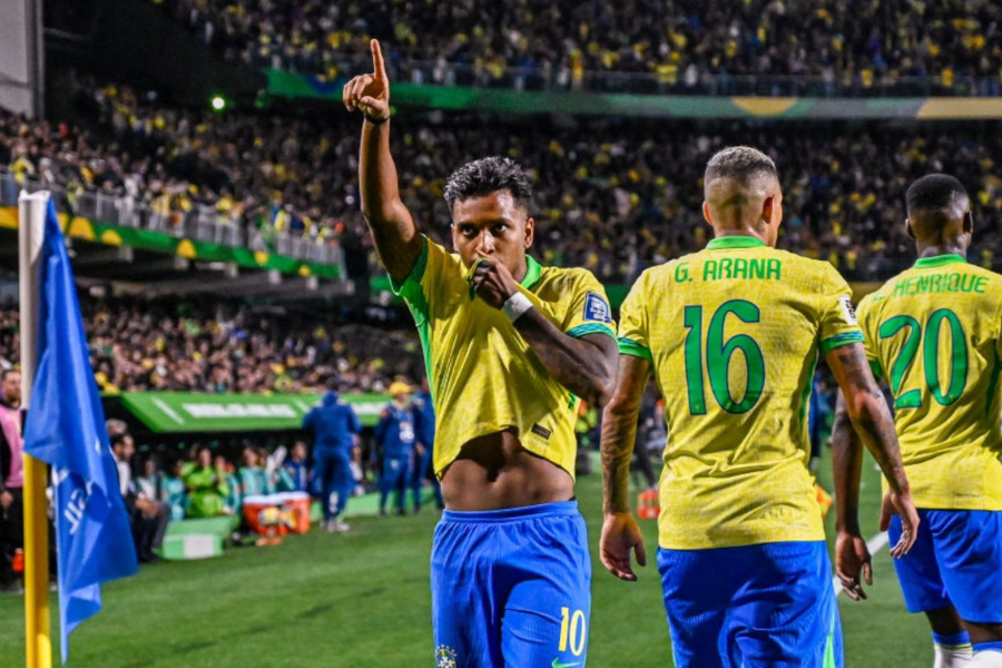 Rodrygo sắm vai người hùng giúp Brazil thắng Ecuador