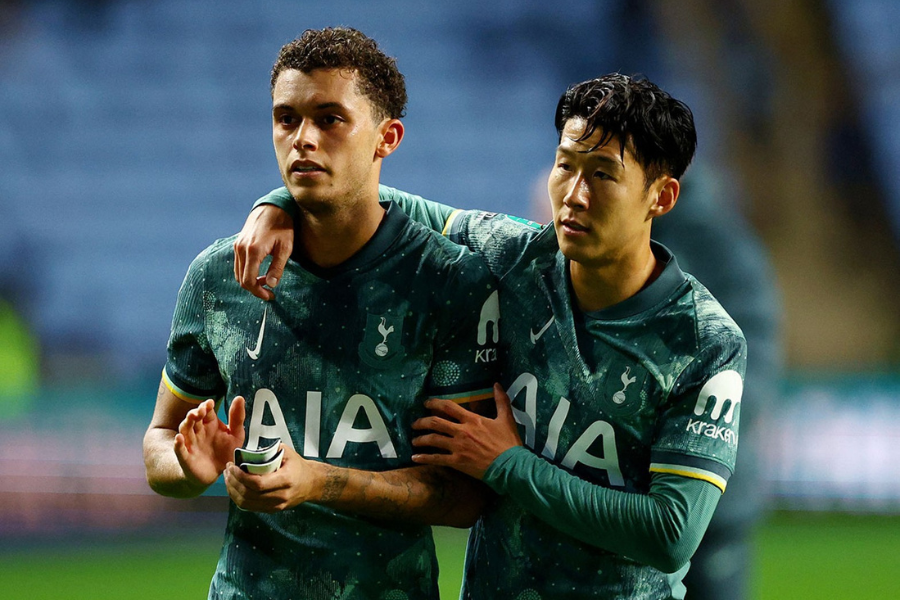 Ngược dòng phút bù giờ, Tottenham đi tiếp tại League Cup