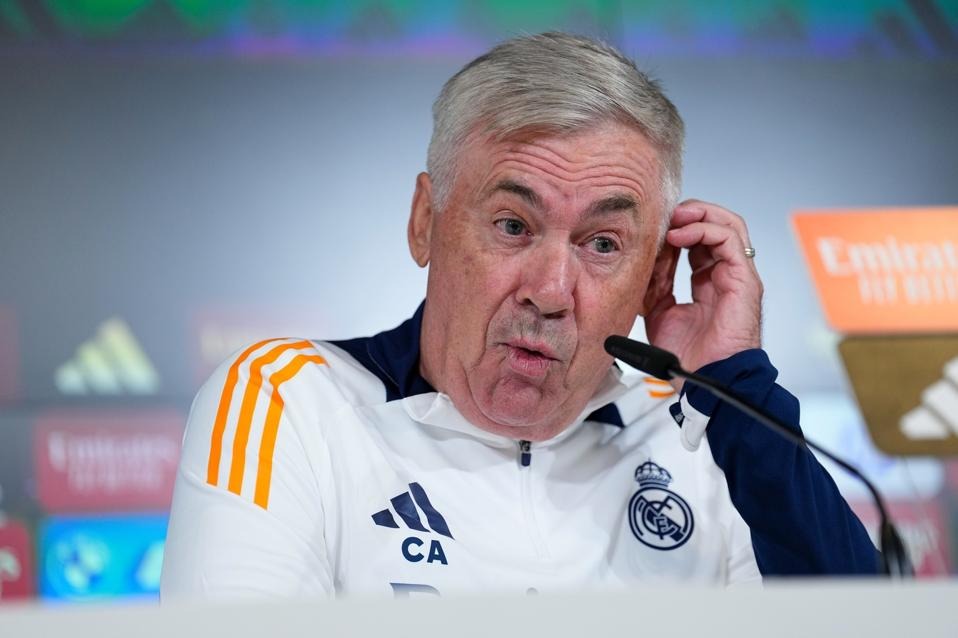 HLV Carlo Ancelotti chỉ trích thể thức mới của Champions League