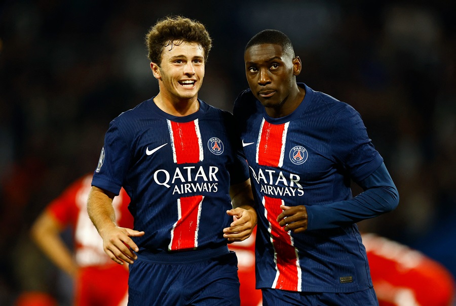 Dembele tỏa sáng, PSG tiếp tục bay cao