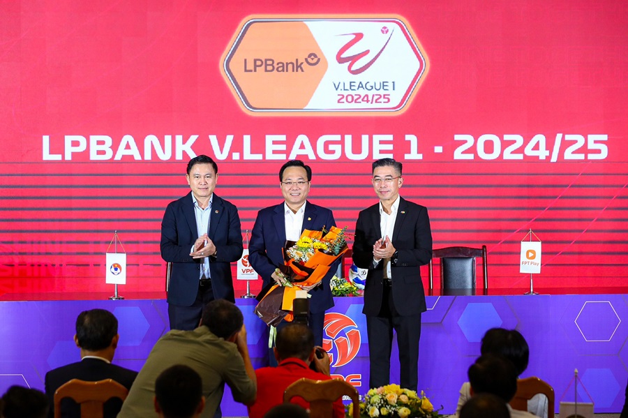 Ngân hàng LPBank là nhà tài trợ chính thức cho giải bóng đá V-League 2024/25