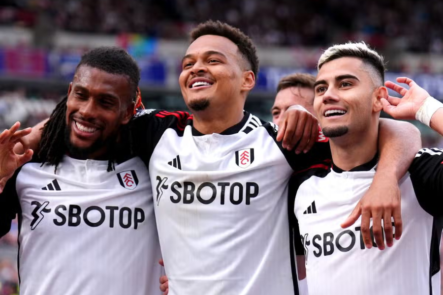 Hàng công Fulham sở hữu nhiều nhân tố có thể tạo đột biến.