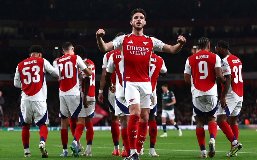 Arsenal thị uy sức mạnh, vùi dập Bolton tại cúp Liên đoàn