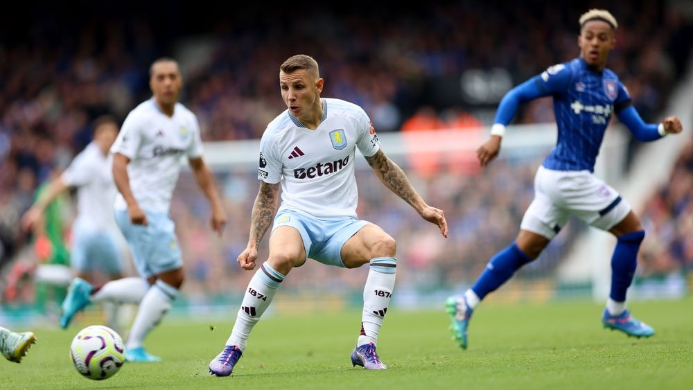 Chiến đấu kiên cường, Ipswich Town cầm hòa Aston Villa