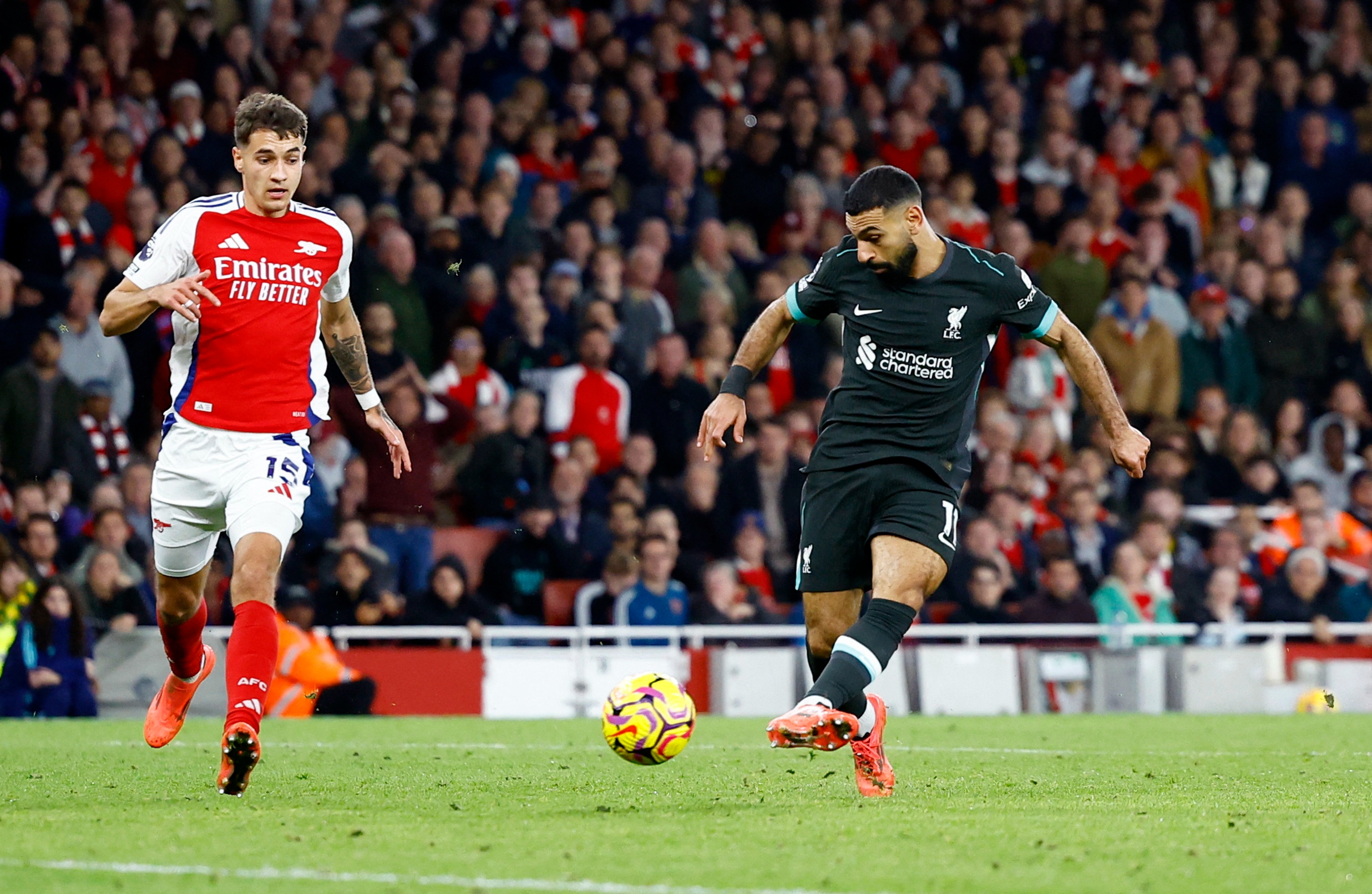 Arsenal chia điểm kịch tính trước Liverpool tại Emirates