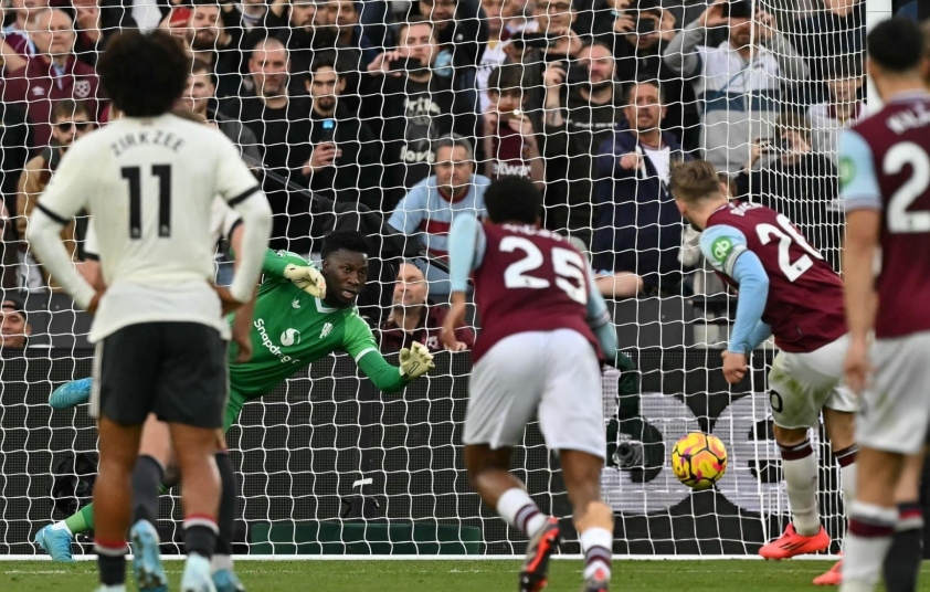 Bowen ấn định chiến thắng 2-1 cho West Ham trên chấm 11m