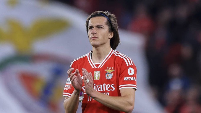 Alvaro Fernandez chơi tốt trong màu áo Benfica ở Champions League