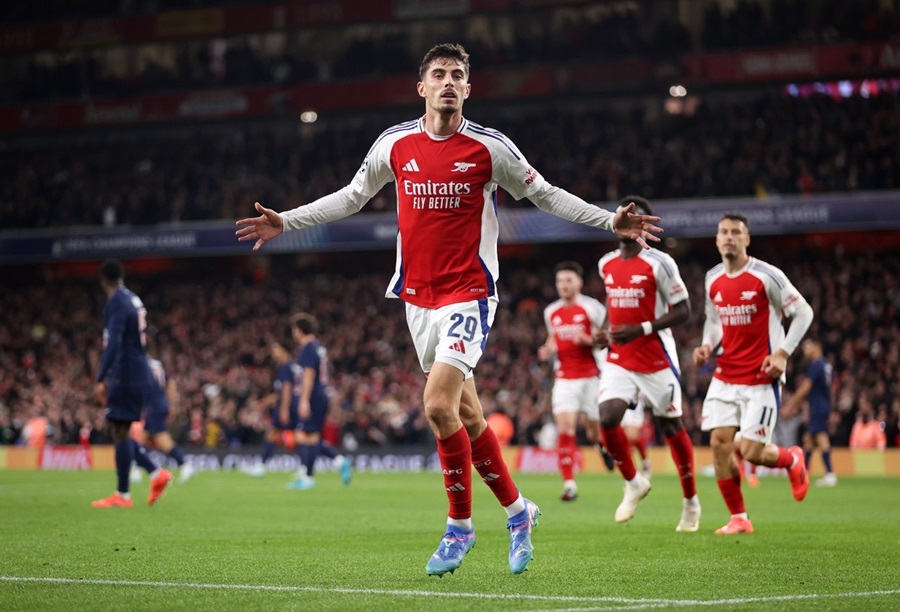 Arsenal khẳng định đẳng cấp với chiến thắng thuyết phục trước PSG