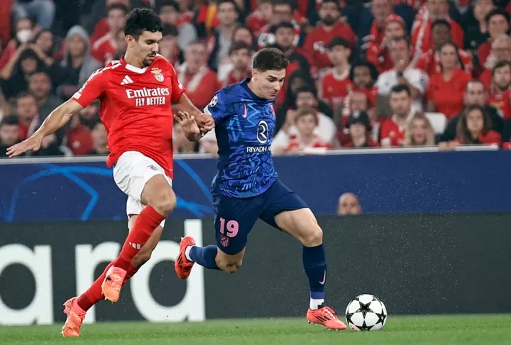 Benfica hoàn toàn không chế các mũi nhọn bên phía đội khách