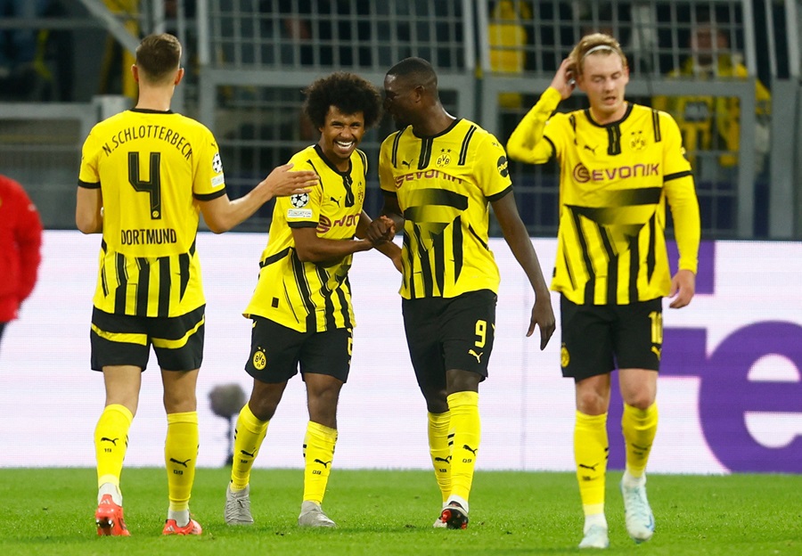 Bùng nổ hàng công, Dortmund nghiền nát Celtic