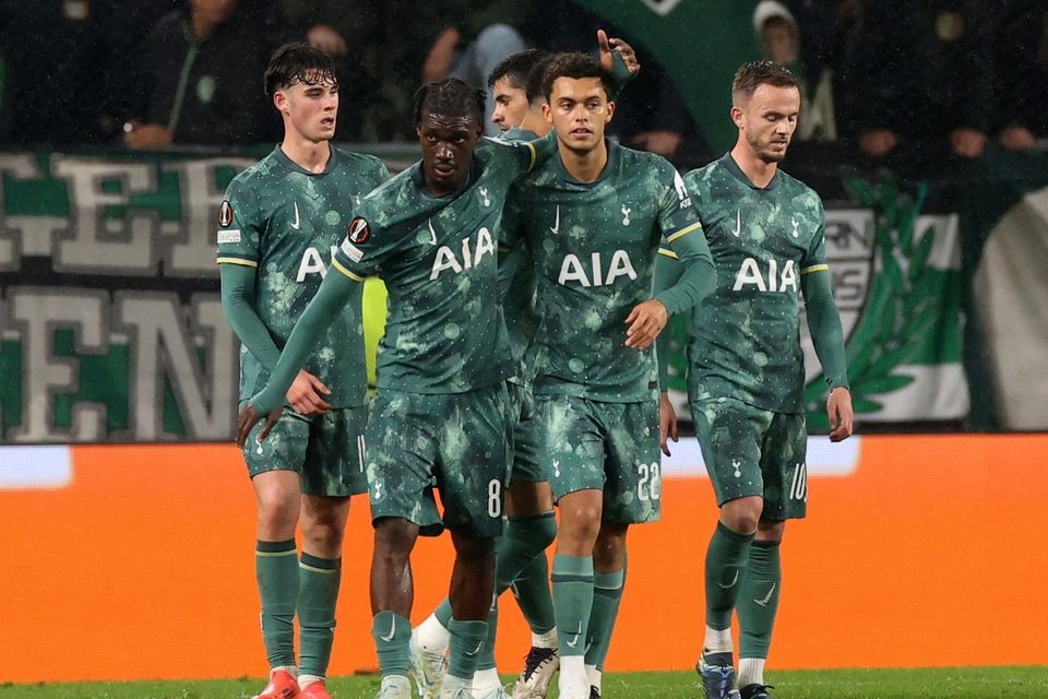 Tottenham nối dài chuỗi thắng tại Europa League