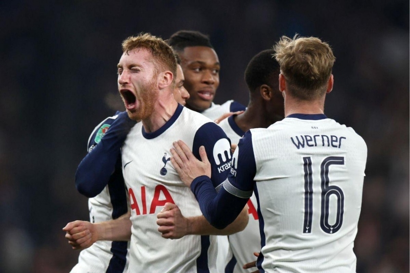 Haaland 'ngồi chơi', Man City bại trận trước Tottenham