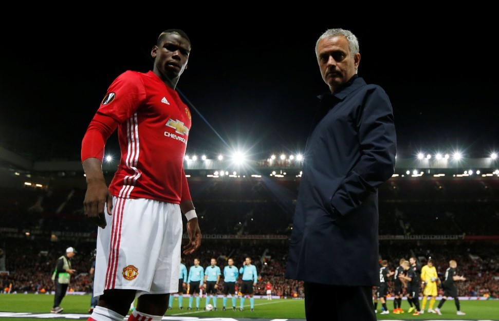 Paul Pogba và HLV Jose Mourinho khi còn cùng làm việc tại Man Utd.