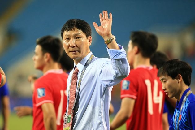 HLV Kim Sang-sik cần chứng tỏ tài cầm quân tại AFF Cup 2024.