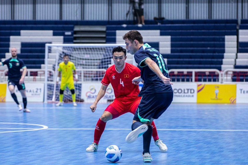 ĐT futsal Việt Nam gặp khó trước Australia trong hiệp 1