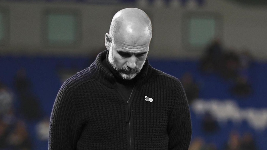 Man City họp khẩn về tương lai Pep Guardiola