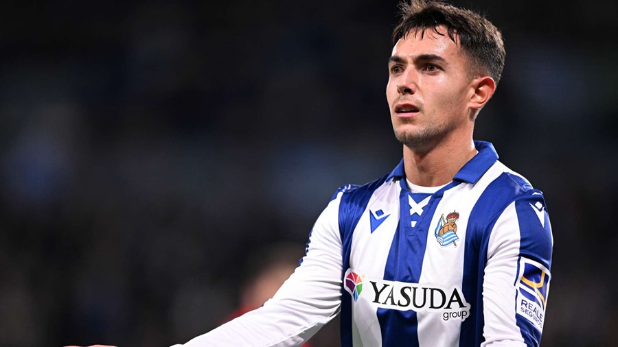 Manchester City nhắm Martin Zubimendi để thay thế Rodri