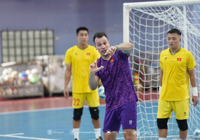 HLV Diego Giustozzi quyết làm nên kỳ tích cùng futsal Việt Nam