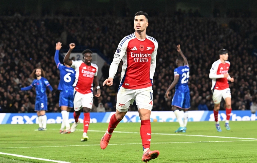 Martinelli mang về bàn mở tỉ số cho Arsenal.