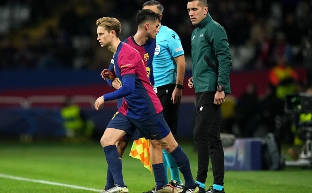 De Jong có thể rời Barca